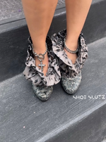 Shoe Slutz leg chain