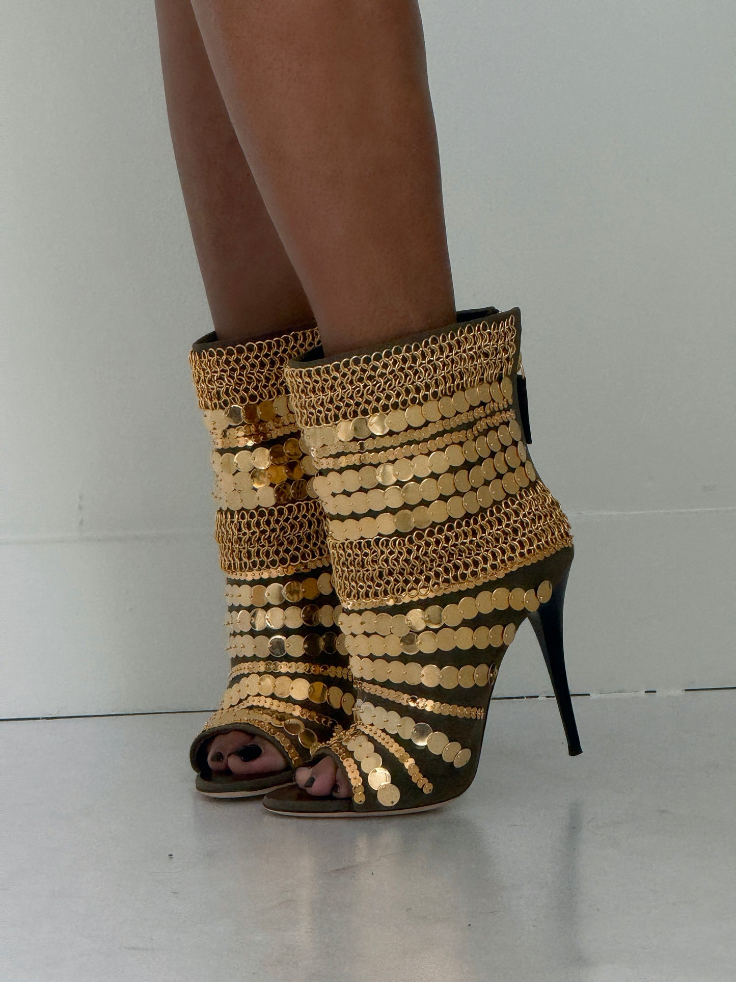 Giuseppe Zanotti sz 36.5